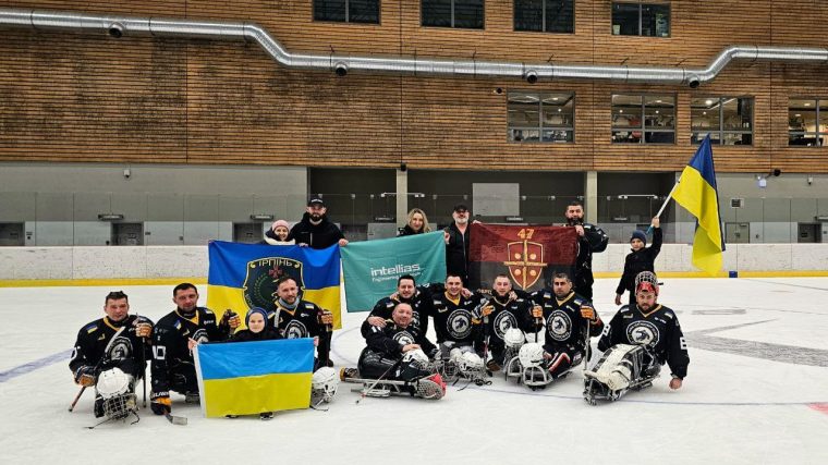 Перший міжнародний турнір: «Незламні» у Карлових Варах